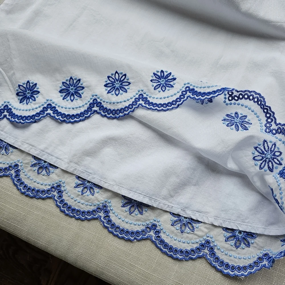 New! Crewcuts Sz 8 Girls White Scalloped Hem Blue Embroidered Shift Dress - Picture 8 of 10
